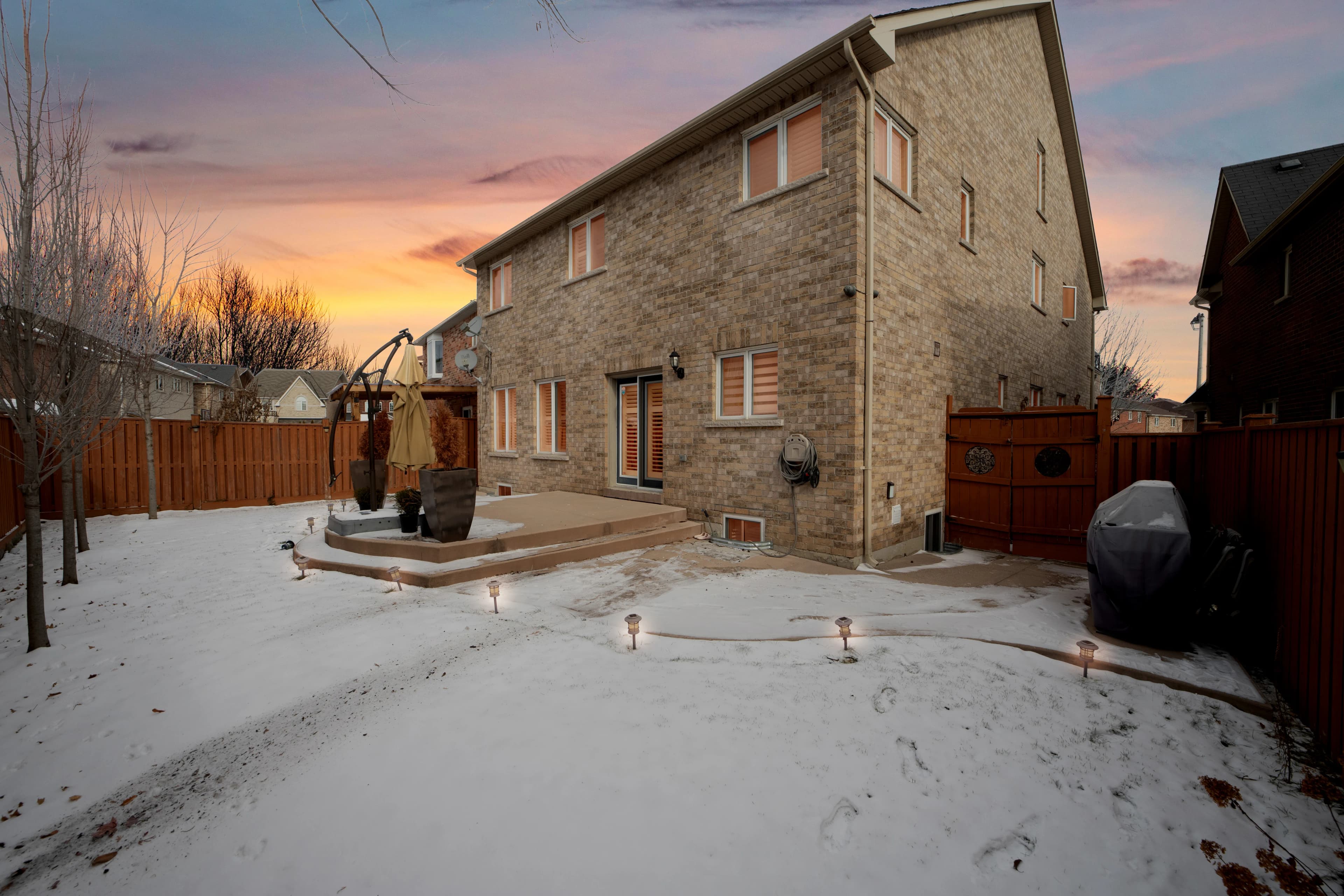 8 Levida St preview 1
